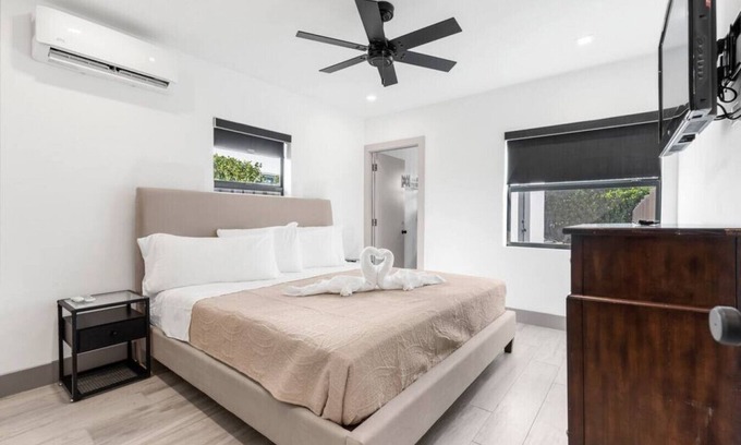 Lake Ridge Appartement | Lauderdale Modern 1 Bedroom 1 Bathroom with Private Backyard