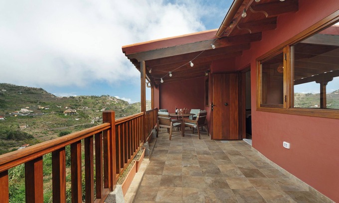 Agulo Appartement | Chambre 'Laurel' avec vue sur les montagnes, Wi-Fi et climatisation