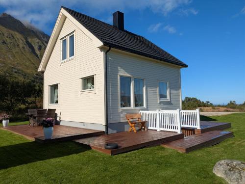 Vestvagøy Maison | Lauvåsstua-Charming house by the sea