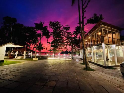 Thekkumbhagam Lit Et Petit-Déjeuner | Lavilla Lake Resort And Restaurant