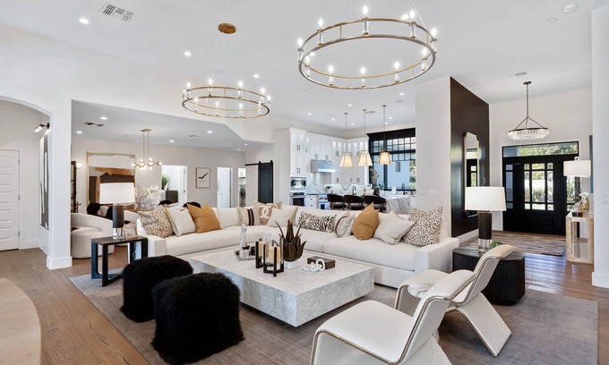 Alta Hacienda Maison | Lavish 6 Bedroom Gated Estate Next to The Phoenician at Camelback Mountain