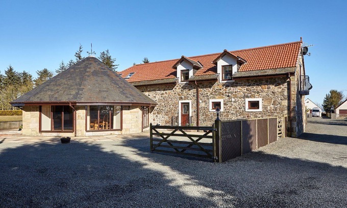 Radernie Maison | Lavish and Classic Retreat in St. Andrews