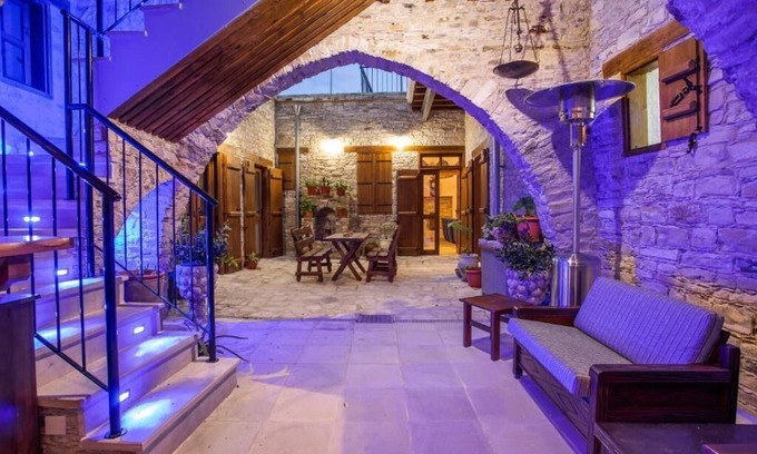 Pano Lefkara Autre | Lazaros Stonehouse