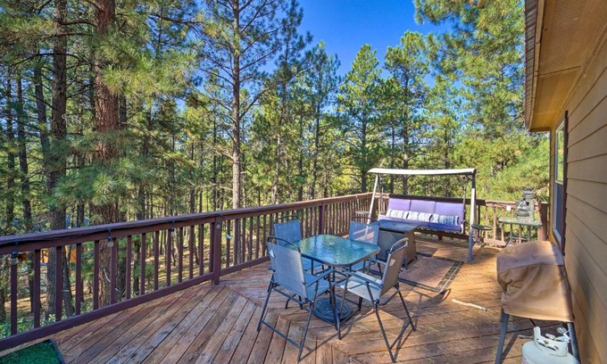 Forest Lakes Maison | Lazy Bear Den about 9 Mi to Vallecito Reservoir