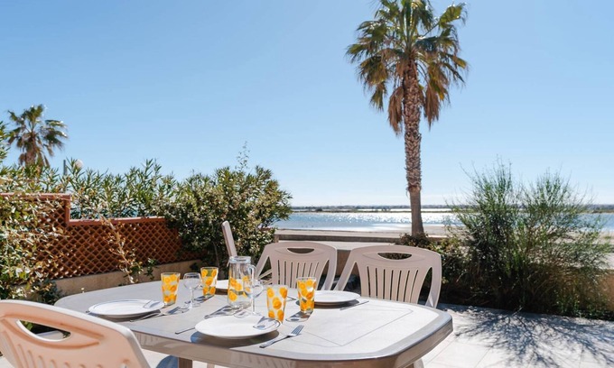 Gruissan Maison | LB39 Pavillon climatisé face plage du Grazel dans résidence avec piscine