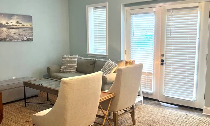 Ship Bottom Appartement | LBI Surf Oasis- One bedroom renovated condo