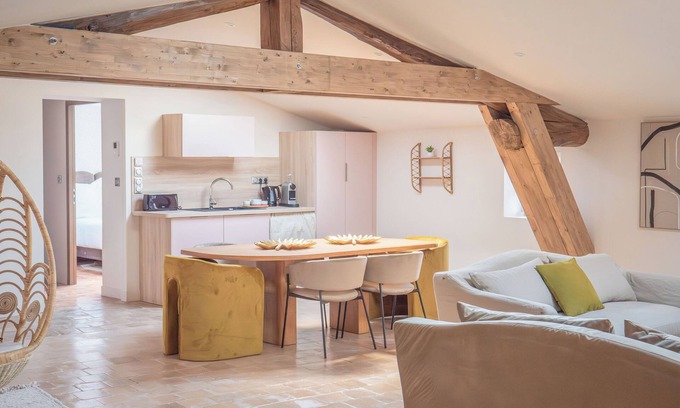 Pezenas Appartement | Le 1789, Gîte 5* de 2 à 4 personnes, avec piscine et sauna