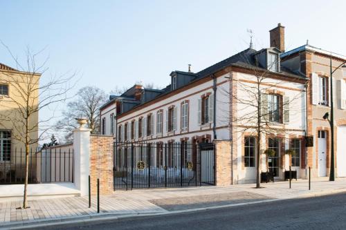 Epernay Lit Et Petit-Déjeuner | Le 25bis by Leclerc Briant