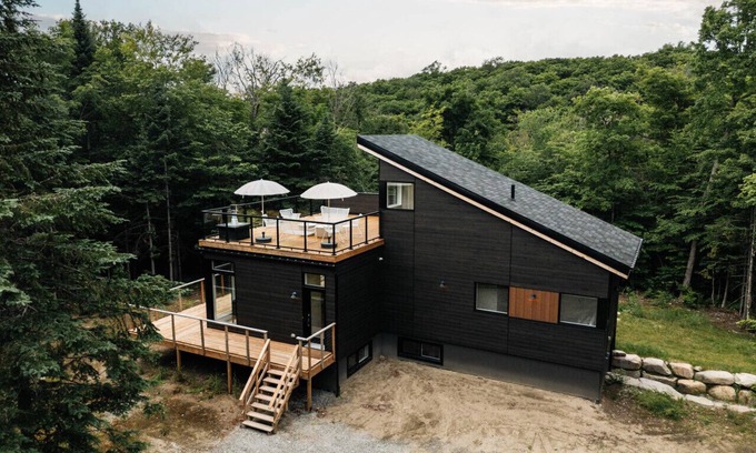 Sainte-Agathe-des-Monts Maison | Le Belvédère - Scandinavian style nature cottage
