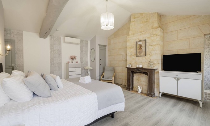 Gauriaguet Maison | Le Bijou piscine, massage et spa