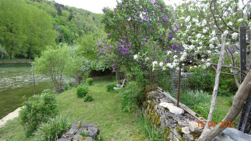 Chenecey-Buillon Appartement | Le Bord de Loue