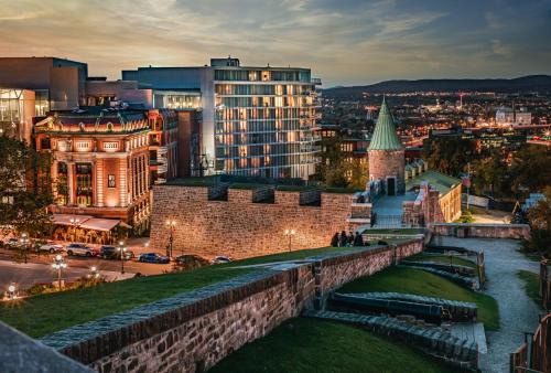 Vieux-Quebec-Cap-Blanc-colline Parlementaire Hôtel | Le Capitole Hotel