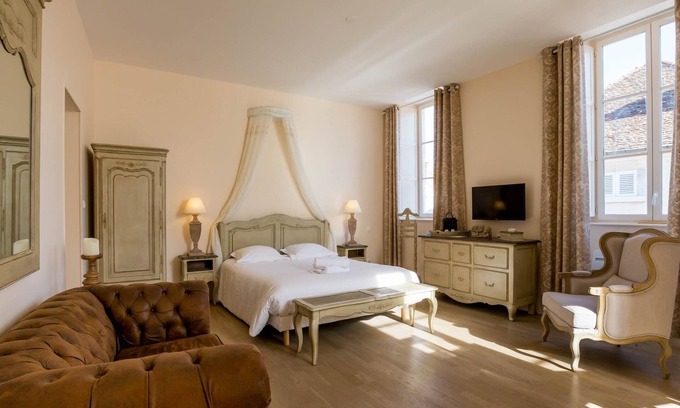 Beaune City Centre Appartement | Le Cara Rafael Beaune Center
