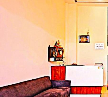 Paharganj Lit Et Petit-Déjeuner | LE - CASHEW By 2 Minute Walking New Delhi Railway Station - Metro Station Main Road Building