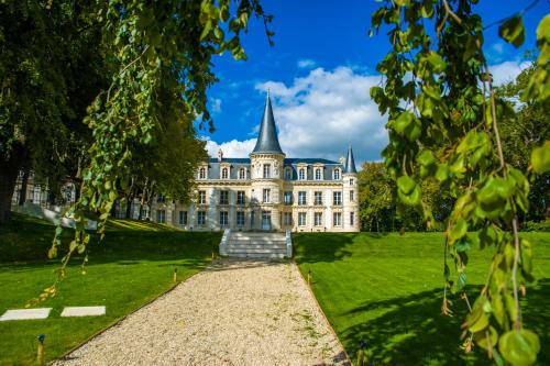 Hardricourt Lit Et Petit-Déjeuner | Le Château d Hardricourt