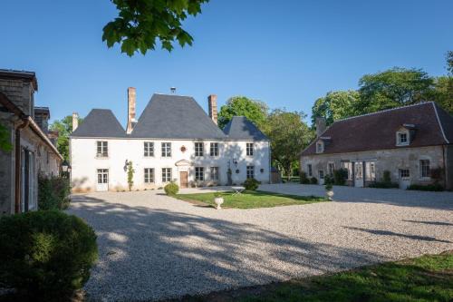 Le Subdray Appartement | Le Château du Sollier - Charme calme et confort climatisation à 5mn du peage