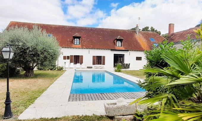 Levroux Maison | Le Chai - 14-person villa with swimming pool in the heart of Levroux