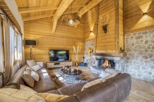 Araches-la-Frasse Chalet De Ski | Le CHALAY