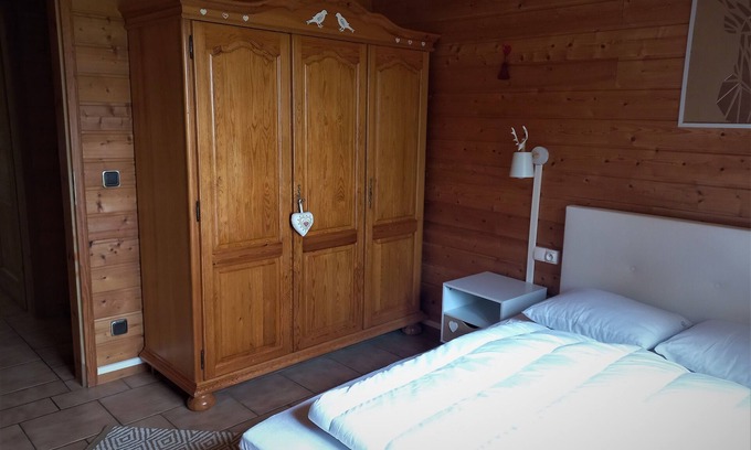Puttelange-aux-Lacs Chalet De Ski | Le Chalet du Lac . Pour les amateurs de calme, de zénitude, de pêche, balades.