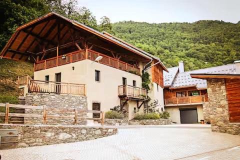 Albertville Maison | Le Chalet des Garzons - Incroyable vue