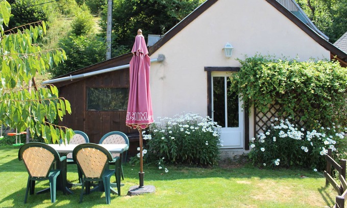 Bethmale Maison | Le Chalet - Gîte Pour 2 Personnes Avec Jardin à Bethmale