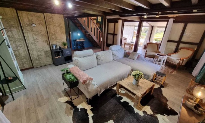 La Plaine des Cafres Chalet De Ski | Le Chalet du Badamier Blanc avec Jaccuzzi