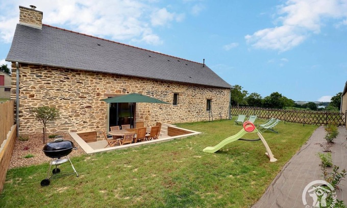 Poce-les-Bois Maison | Le Champ Rosé - POCE LES BOIS
