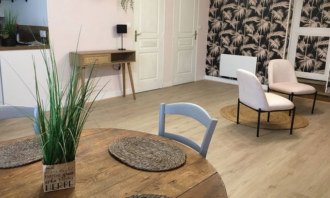 Chateaumeillant Appartement | Le Chapitre : Charming apartment in the center of the town for 4 people