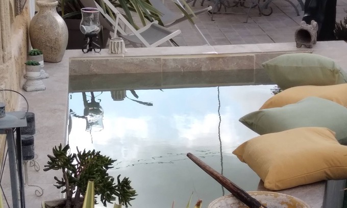 Civrac-en-Medoc Maison | le clos girona grande maison de charme entre mer et estuaire et son bain orientl
