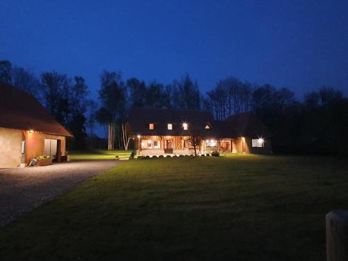 Saint-Gatien-des-Bois Lit Et Petit-Déjeuner | LE CLOS JOLY 14