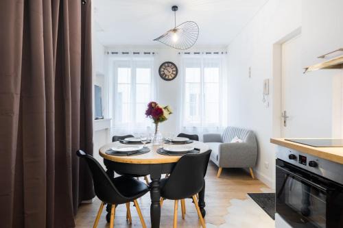 Saint Nicolas - Charles III - Ville vieille - Trois Maisons - Leopold Appartement | Le cocon des soeurs Macarons