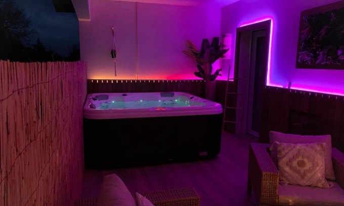 Belin-Beliet Appartement | Le Cocon Rose Jacuzzi privé rêve et Douceur