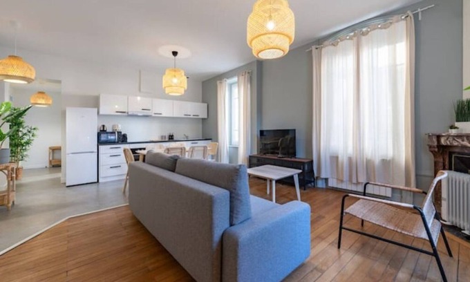 Tonkin Sud Appartement | Le Cocon Urbain T3 Pour 6 Personnes Avec Parking