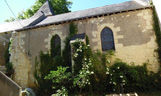 Courchamps Appartement | LE COMPOSTELLE PRIEURE GITE LES MEDIEVALES