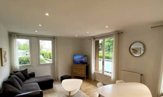 La Demi - Lune Appartement | Le Cosy Porte de Lyon