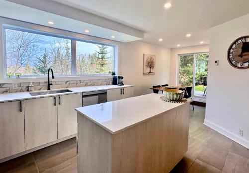 Saint-Faustin-Lac-Carre Appartement | Le domaine du Sous-bois - Près de tout !