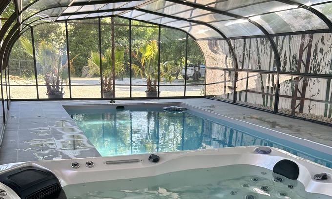 Villemoiron-en-Othe Appartement | Les gîtes du lavoir - Studio moumoune 4 couchages . Accès jacuzzi