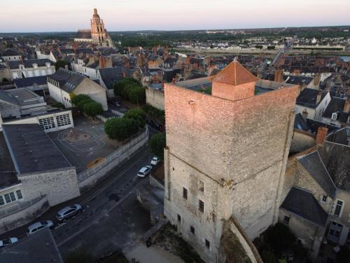 Blois Appartement | Le Donjon Beauvoir - appartement insolite au centre de Blois