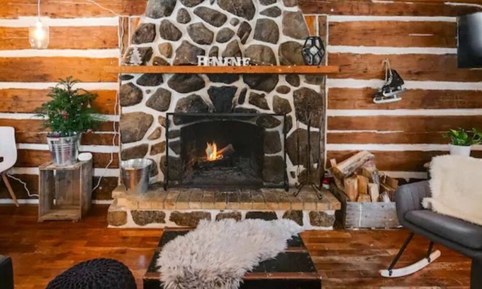 Sainte-Agathe-des-Monts Cabine | Le Douillet - Rustic chalet with wood fireplace