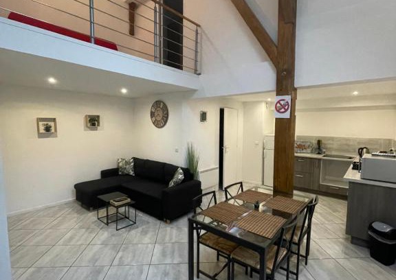 Paroy-sur-Tholon Appartement | Le Familiale climatisé & Wi-fi