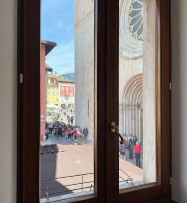 Trento Old Town Appartement | Le finestre sul Duomo