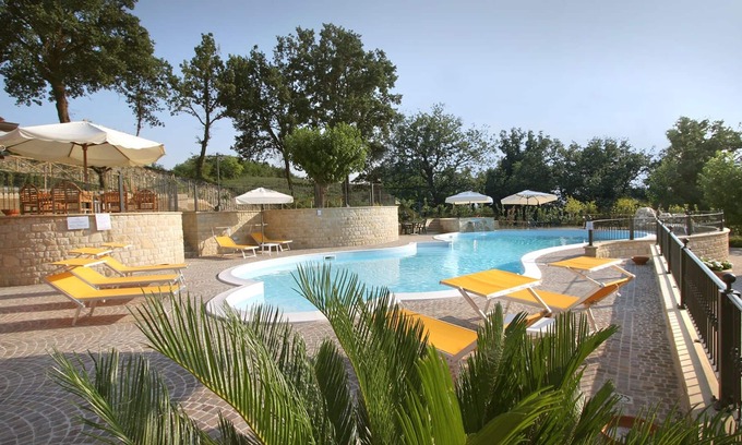 SantʼIppolito Villa | Le Fontanelle 15 - Huit Chambres Villa, Couchages 15