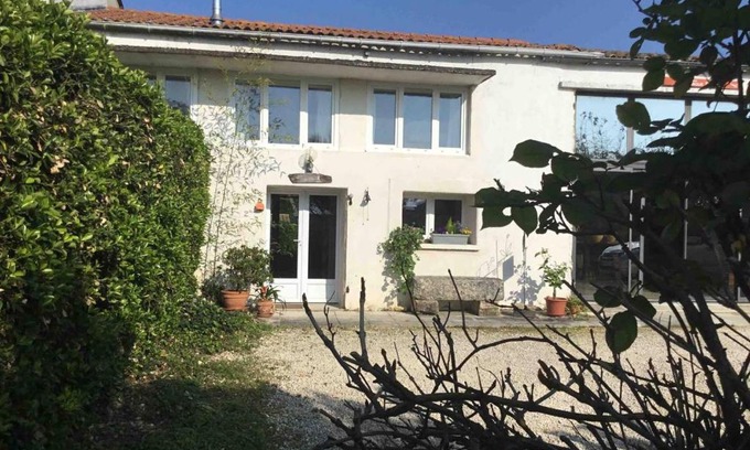 Saint-Michel-en-l'Herm Maison | Le gîte du potier
