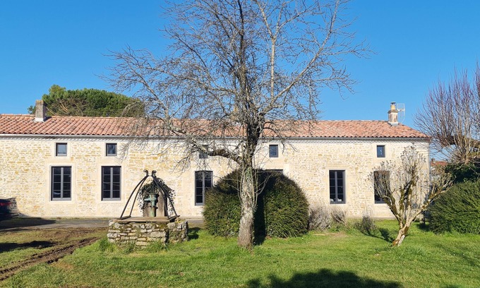 Montpellier de Medillan Maison | Le Gîte la Galerne se trouve dans un hameau avec un environnement champêtre
