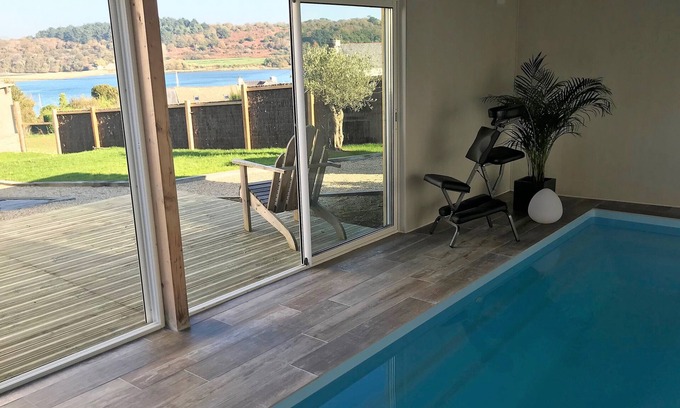 Plouezoch Maison | Le gite TY STEREC PISCINE vue mer Piscine intérieure chauffée à 29° et hammam