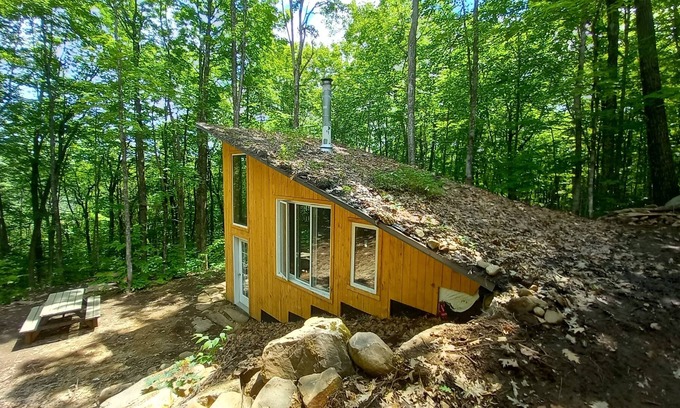 Sainte-Beatrix Cabine | Le Grand Chêne ~ Chalet refuge without electricity or running water