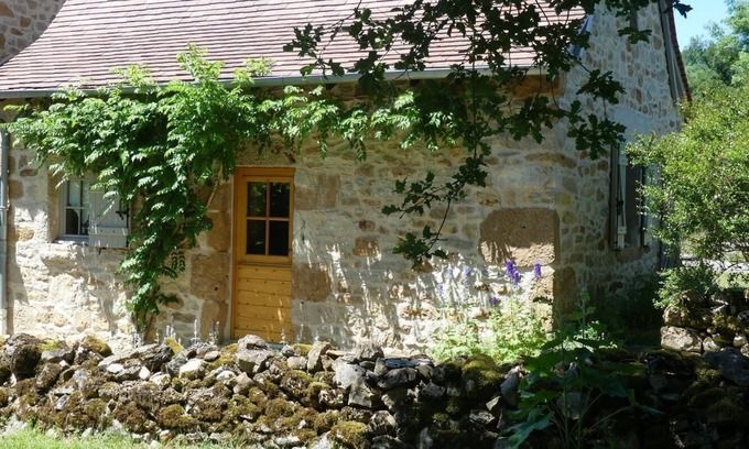 Frontenac Maison | Le Hameau du Quercy - Fleurs d'eau