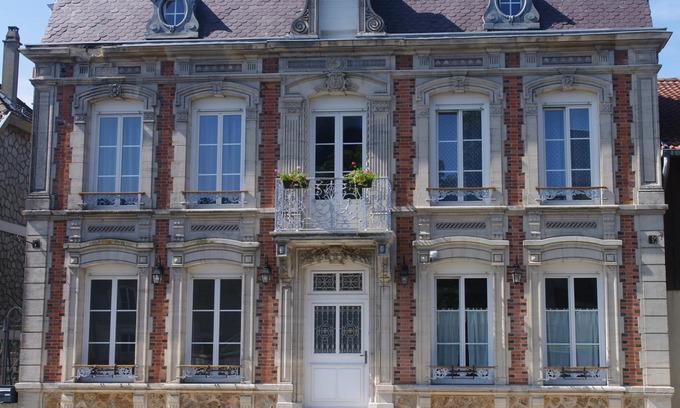 Florent-en-Argonne Maison | Le Jabloire, Demeure grand confort. 9 chambres, 8 salles de bain et toilettes.
