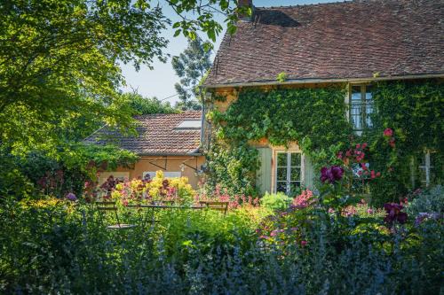 Neuilly-en-Sancerre Maison | Le Jardin de Marie - la maison d'hôtes Sancerre