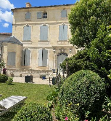 Saint-Jean-d'Angely Lit Et Petit-Déjeuner | Le Jardin des Anges